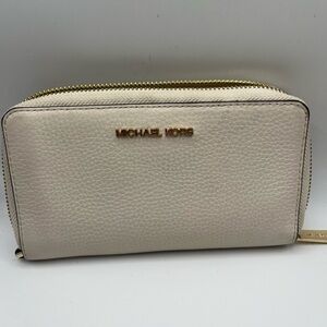 Michael Kors LG Flat MF phone case Leather wallet in LT cream